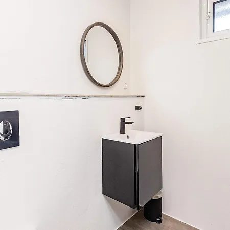 Holiday home 8 Person In Lb K