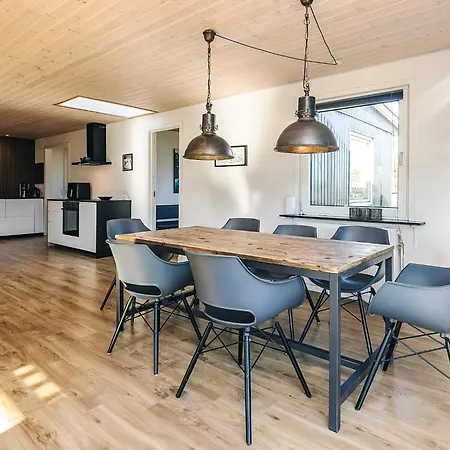 8 Person In Albaek-by Traum * Ålbæk